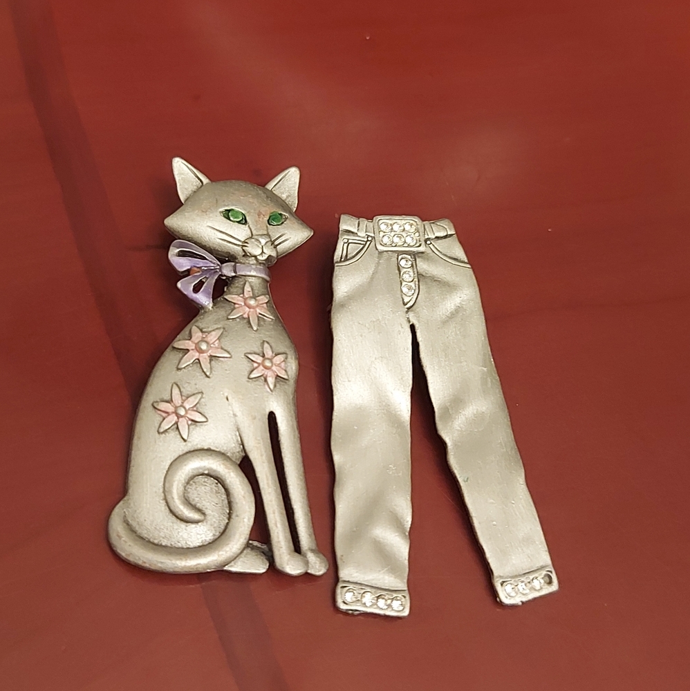 JJ pair of cat and pants pewter vintage brooch